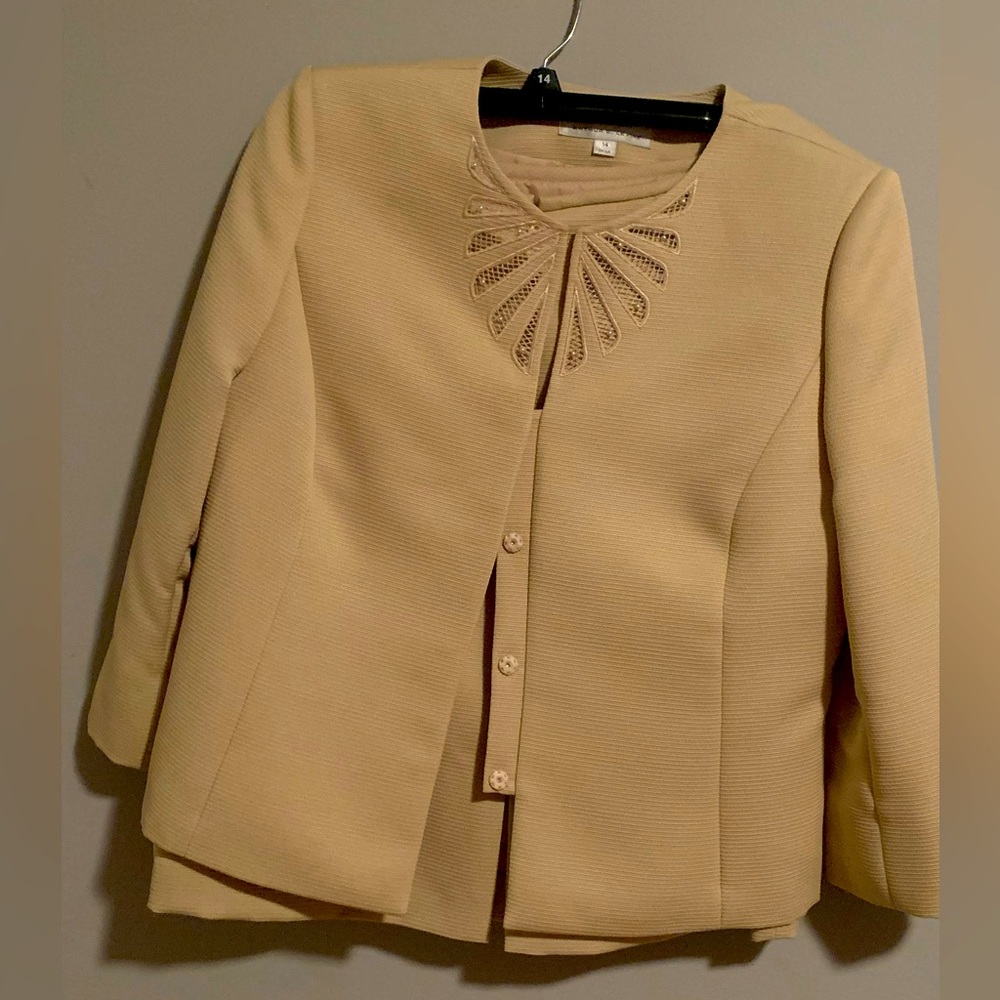 Worn one for an interview.  Looks great on!